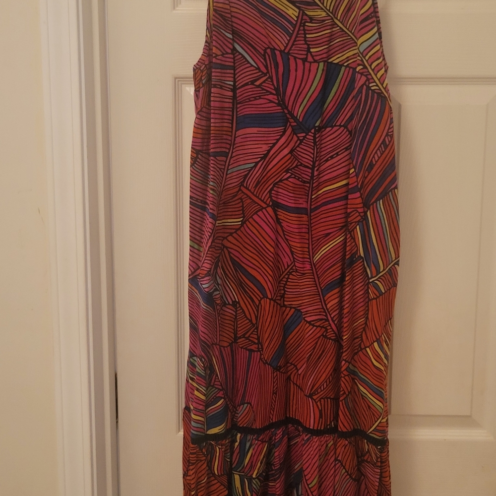 For the Republic, beautiful dress size medium with pom pm bottom.